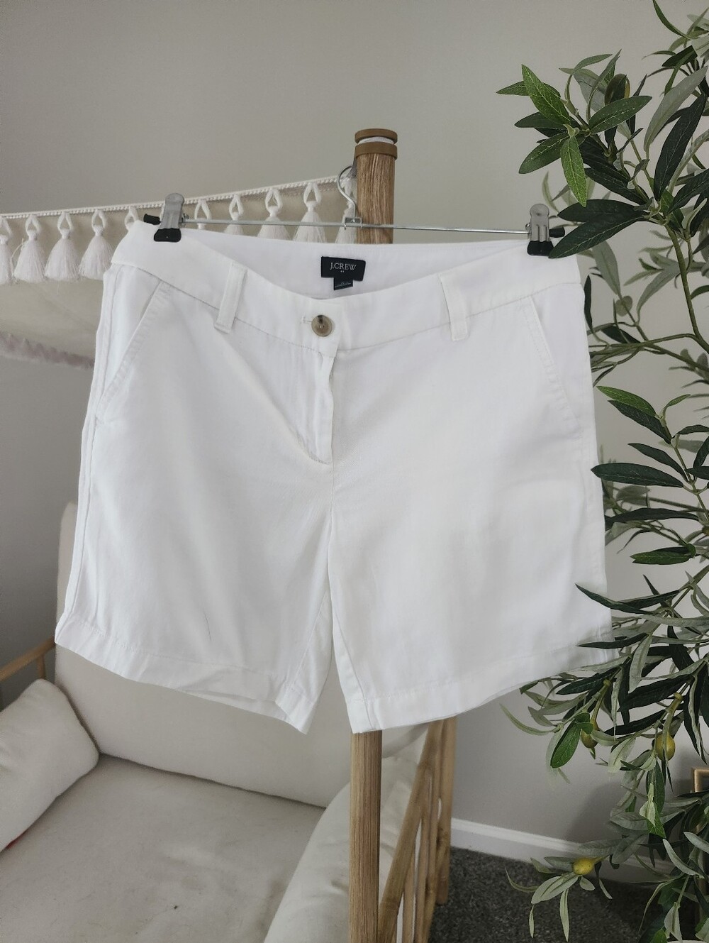 J. Crew White Tailored Cotton Blend Women's Shorts Size 2